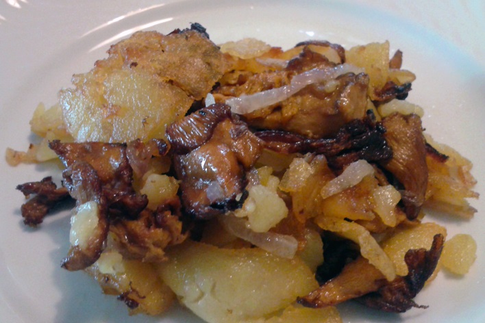 Calabria: ‘mpacchiuse’ potatoes.